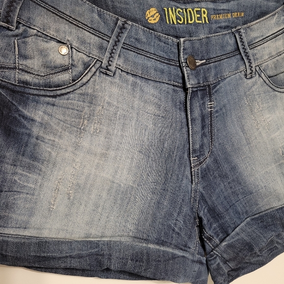 Smart Set Dark Wash Jean Shorts. **Size 7** - Picture 7 of 7